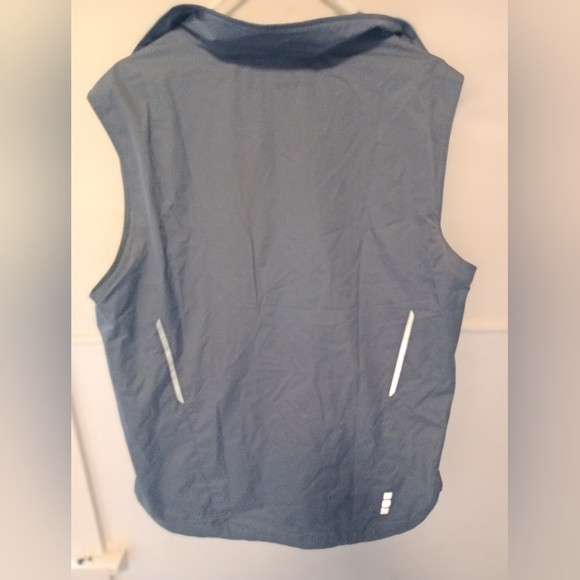 Men's Large size ELEVATE Athletic Vest - Picture 6 of 7
